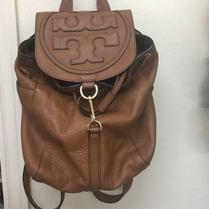 Stacked T Tory Burch backpack 🙌🏻